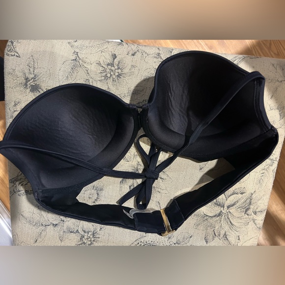 Victoria’s Secret Underwire Push Up Black Bikini Top - Picture 5 of 7